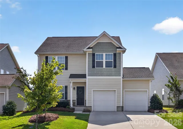 Photo 1 of Sale Pending at 122 Canada Dr, Statesville, NC | MLS# 4393982 | Listing updated on 2026-09-21