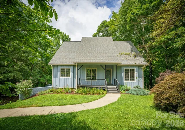 Single family home for sale at 135 Buffalo Trl, Asheville, NC 28805 | MLS# 4394035