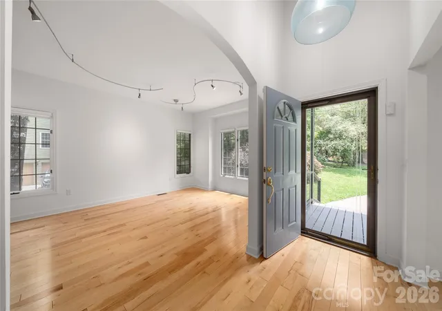 Photo 2 of Single family home for sale at 135 Buffalo Trl, Asheville, NC 28805 | MLS# 4394035 | Listing updated on 2026-10-03
