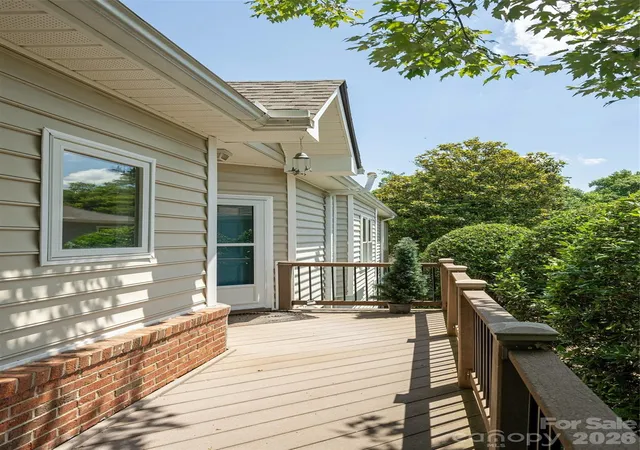 2nd image of 171 Ashefield Ct, Hendersonville, NC 28791 | MLS# 4394052