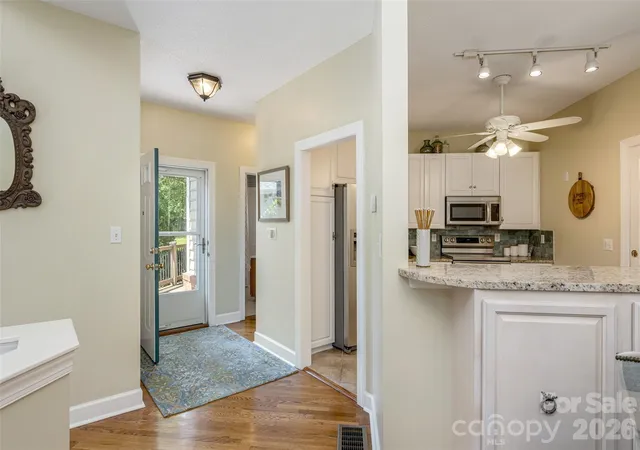 3rd image of 171 Ashefield Ct, Hendersonville, NC 28791 | MLS# 4394052