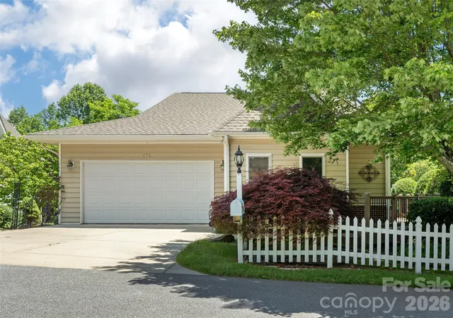 33rd image of 171 Ashefield Ct, Hendersonville, NC 28791 | MLS# 4394052