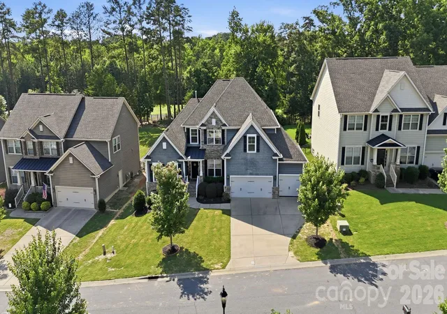 Photo 1 of Single family home for sale at 10420 Daufuskie Dr, Charlotte, NC 28278 | MLS# 4394078 | Listing updated on 2026-09-04