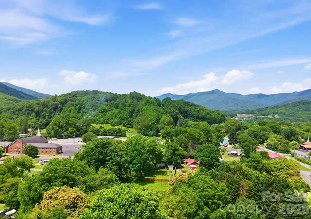 Homes for sale in Waynesville, NC | 31 Edwards St, Waynesville, NC 28786 | MLS# 4394084