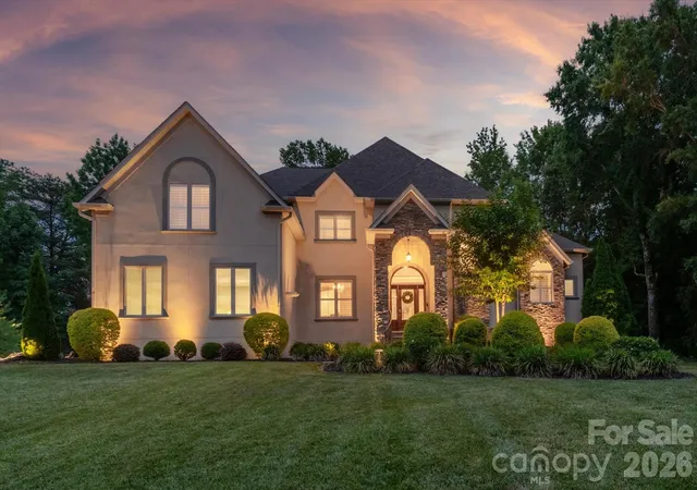 Photo 1 of Single family home for sale at 102 Finch Loop, Fort Mill, SC 29715 | MLS# 4394123 | Listing updated on 2026-10-02