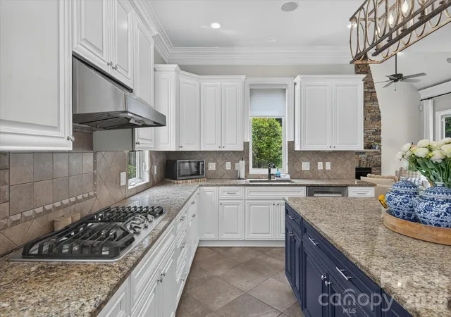 Photo 3 of Single family home for sale at 102 Finch Loop, Fort Mill, SC 29715 | MLS# 4394123 | Listing updated on 2026-10-02