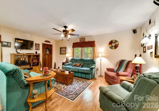 Homes for sale in Whittier, NC | 116 Keepsake Ln, Whittier, NC 28789 | MLS# 4394125