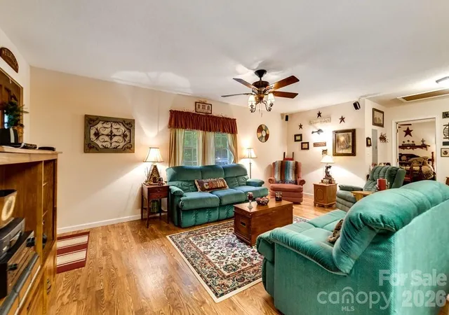 Homes for sale in Whittier, NC | 116 Keepsake Ln, Whittier, NC 28789 | MLS# 4394125