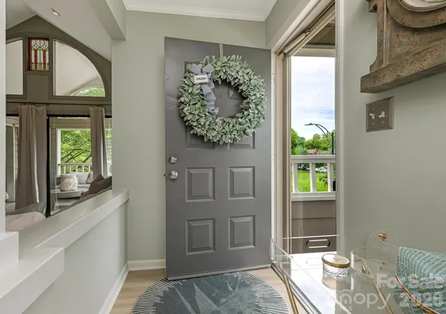 4th image of 212 W 10Th St, Charlotte, NC 28202