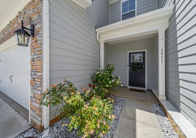Photo 3 of Townhouse for sale at 3911 Fairlady Ln, Fort Mill, SC 29707 | MLS# 4394136 | Listing updated on 2026-09-29