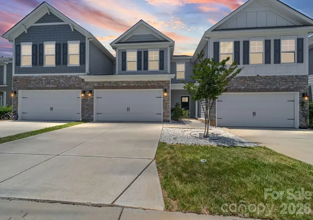 Homes for sale in Fort Mill, SC | 3911 Fairlady Ln, Fort Mill, SC 29707 | MLS# 4394136