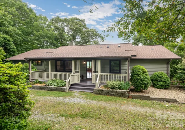 Homes for sale in Canton, NC | 243 Pioneer Ridge Rd, Canton, NC 28716 | MLS# 4394138