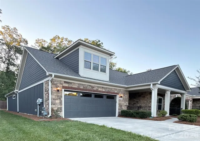 Homes for sale in Waxhaw, NC | 1617 Traditions Ct #4, Waxhaw, NC 28173 | MLS# 4394141