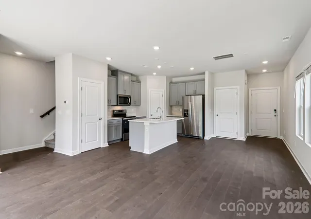 4th image of 9048 Foggy Brook Loop, Charlotte, NC 28216 | MLS# 4394143