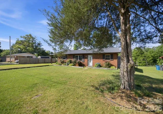 37th image of 2405 2nd St, Statesville, NC 28677 | MLS# 4394144