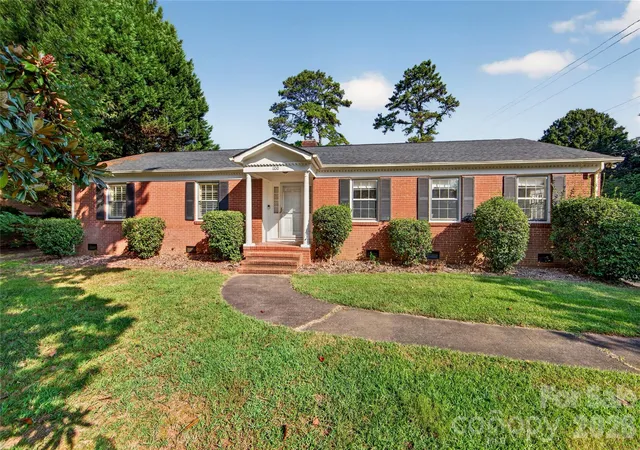 Photo 1 of Single family home for sale at 1100 Turnbridge Rd, Charlotte, NC 28226 | MLS# 4394163 | Listing updated on 2026-10-01