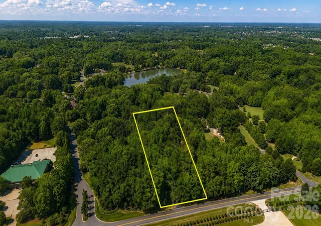 Photo 2 of Single family home for sale at 8903 New Town Rd, Waxhaw, NC 28173 | MLS# 4394189 | Listing updated on 2026-08-24