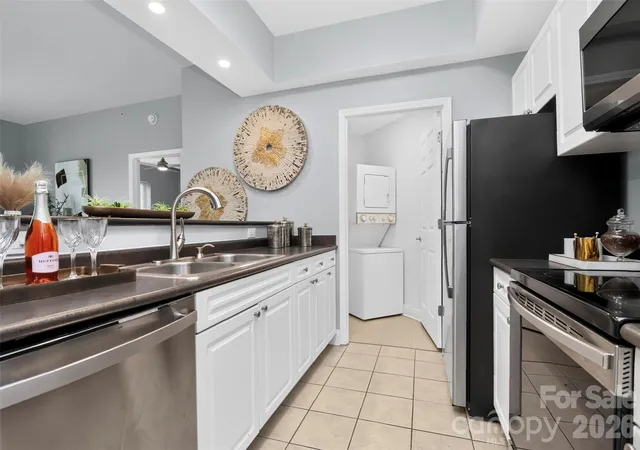 3rd image of 300 W 5Th St #609, Charlotte, NC 28202 | MLS# 4394204