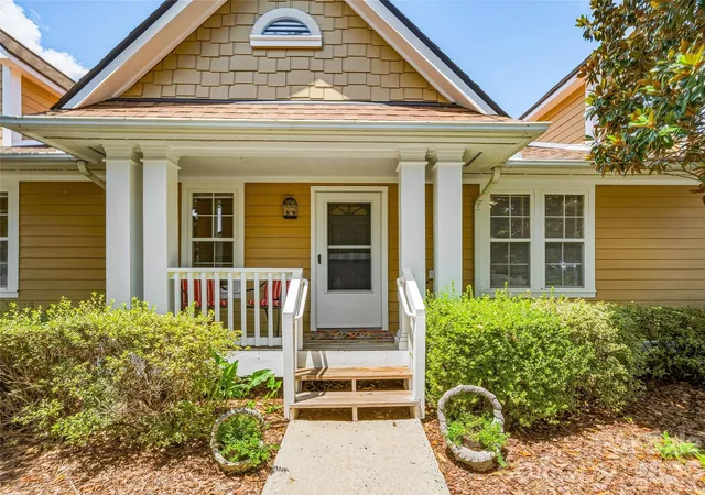 1st image of 102 Rough Point Ct, Asheville, NC 28806 | MLS# 4394205