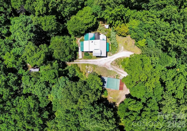 Photo 3 of Single family home for sale at 173 Camp Elliott Rd, Black Mountain, NC 28711 | MLS# 4394206 | Listing updated on 2026-10-02
