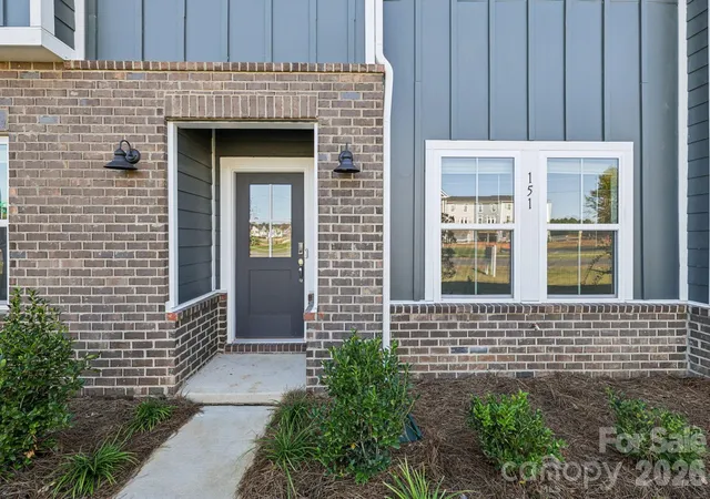 Photo 2 of Townhouse for sale at 375 Golden Maple Ct, Fort Mill, SC 29708 | MLS# 4394229 | Listing updated on 2026-09-16