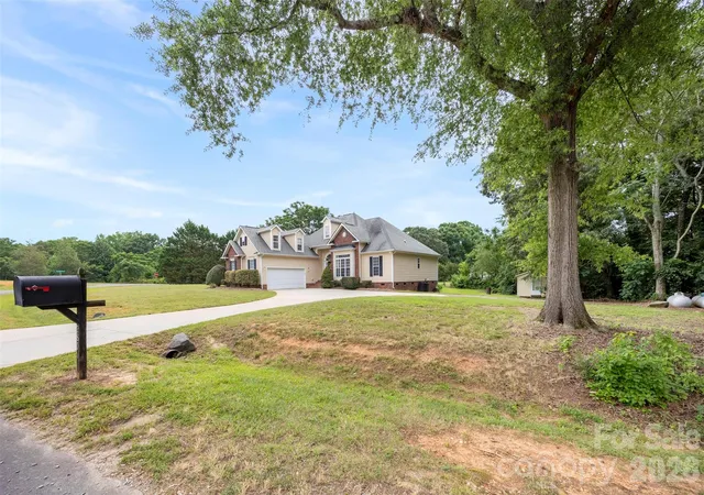 3rd image of 2801 Sweetgrass Ln, Monroe, NC 28112 | MLS# 4394232