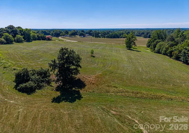 Photo 2 of Sale Pending at 4691 Wilkesboro Hwy, Statesville, NC 28625 | MLS# 4394237 | Listing updated on 2026-09-17
