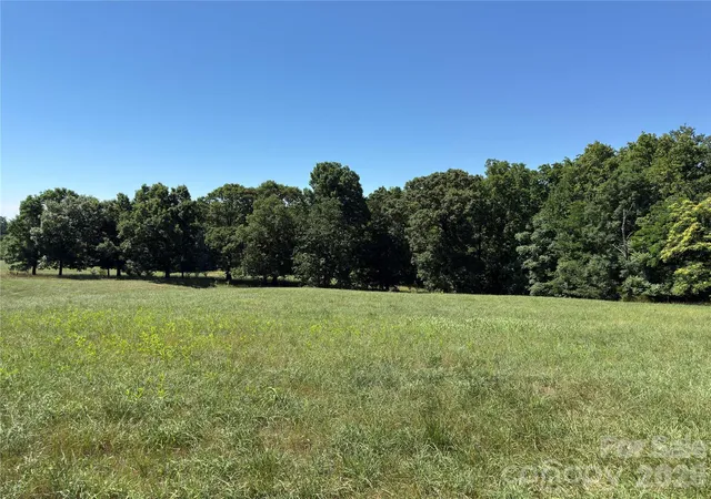 Photo 4 of Sale Pending at 4691 Wilkesboro Hwy, Statesville, NC 28625 | MLS# 4394237 | Listing updated on 2026-09-17