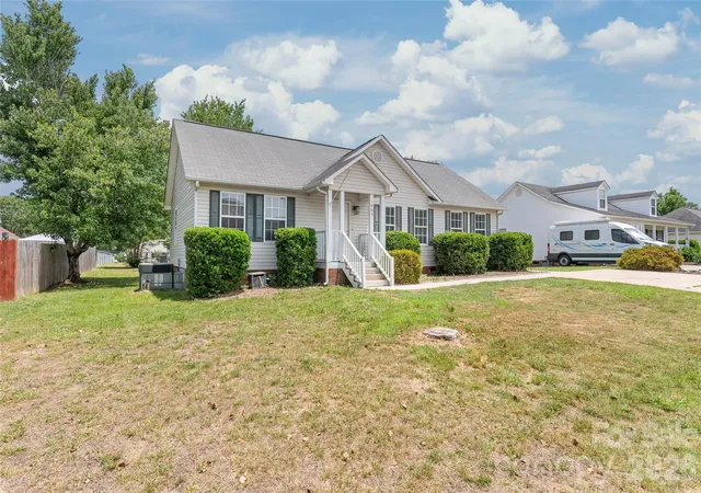 3rd image of 1805 Lawton Dr, Rock Hill, SC 29730 | MLS# 4394249