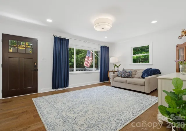 Photo 3 of Single family home for sale at 6819 Woodstock Dr, Charlotte, NC 28210 | MLS# 4394251 | Listing updated on 2026-10-09