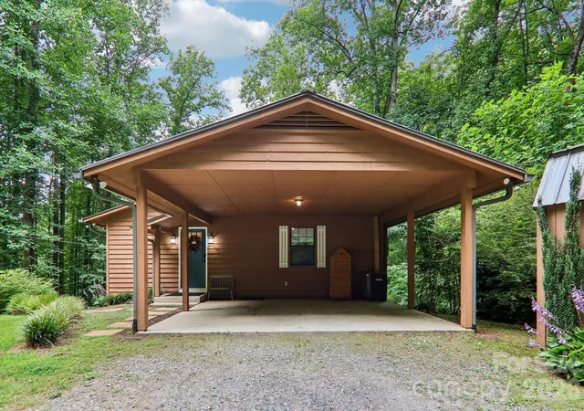 Homes for sale in Sylva, NC | 125 Nugget Ln, Sylva, NC 28779 | MLS# 4394257