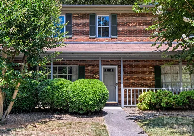 2nd image of 3138 Burke Mill Ct, Winston Salem, NC 27103 | MLS# 4394262