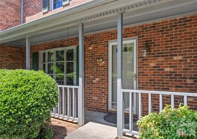 Photo 3 of Sale Pending at 3138 Burke Ml Ct, Winston Salem, NC 27103 | MLS# 4394262 | Listing updated on 2026-10-02