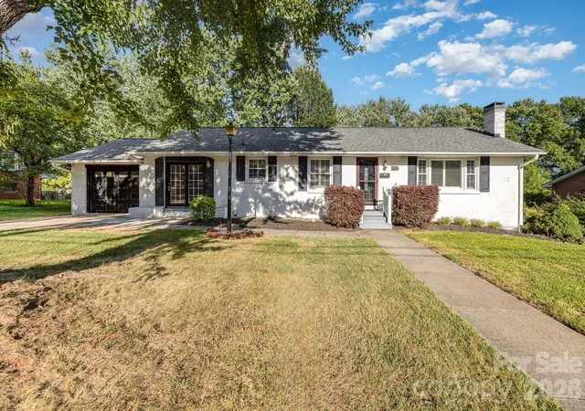 1st image of 1355 Leheigh Ct, Winston Salem, NC 27103 | MLS# 4394268