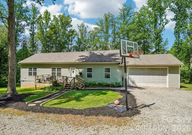 5th image of 51 Hermit Springs Trl, Hendersonville, NC 28739 | MLS# 4394272