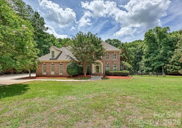 Homes for sale in Chester, SC | 2744 W Pinewood Rd, Chester, SC 29706 | MLS# 4394276
