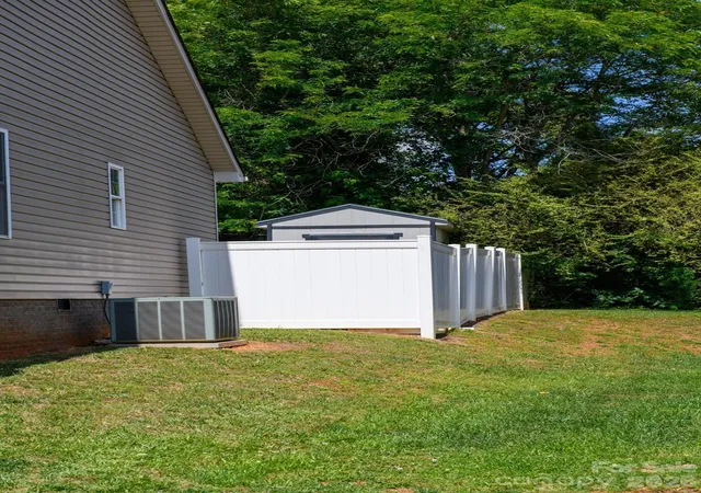 42nd image of 1590 Mayfair Dr, Conover, NC 28613 | MLS# 4394287