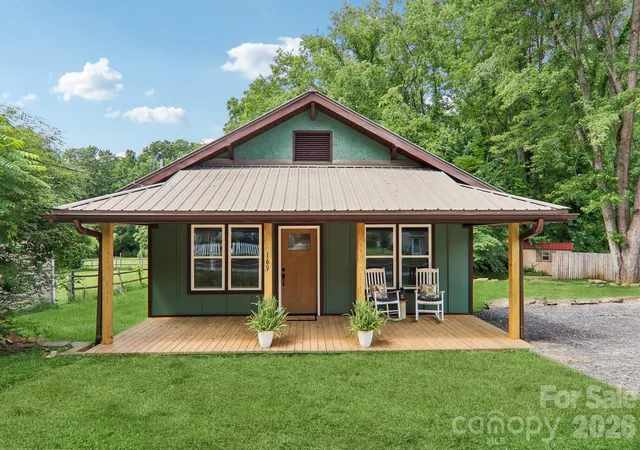 Homes for sale in Waynesville, NC | 169 East St, Waynesville, NC 28786 | MLS# 4394289