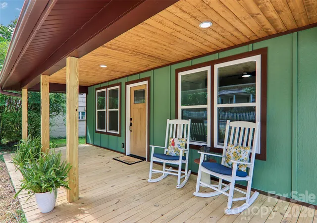 Homes for sale in Waynesville, NC | 169 East St, Waynesville, NC 28786 | MLS# 4394289