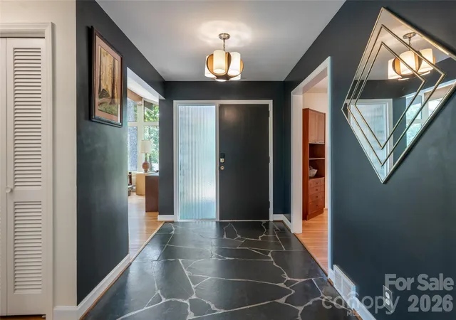 Photo 4 of Single family home for sale at 24 Amherst Rd, Asheville, NC 28803 | MLS# 4394304 | Listing updated on 2026-09-03