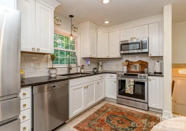 Single family home for sale at 6817 Ronda Ave, Charlotte, NC 28211 | MLS# 4394318