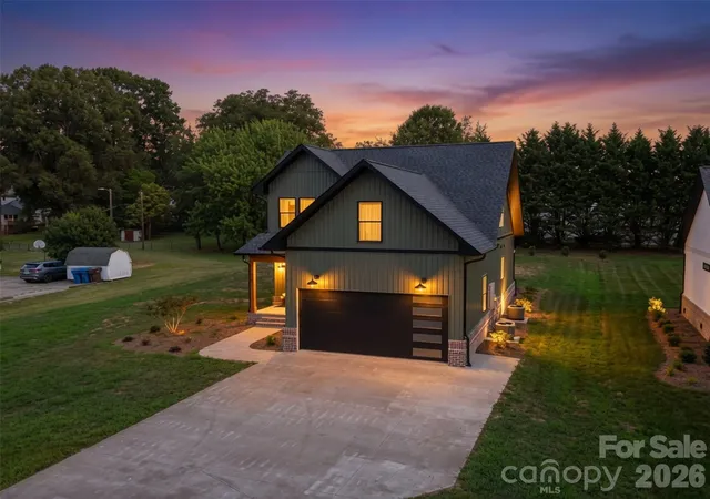 Homes for sale in Taylorsville, NC | 75 2Nd Ave Se, Taylorsville, NC 28681 | MLS# 4394328