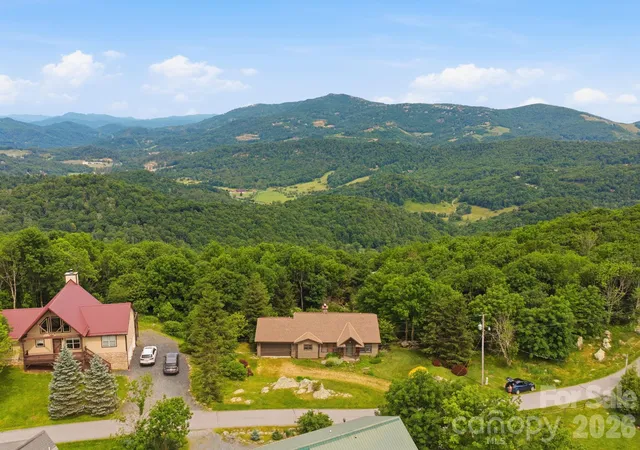 Photo 3 of Single family home for sale at 276 Four Diamond Dr, Banner Elk, NC 28604 | MLS# 4394348 | Listing updated on 2026-06-27