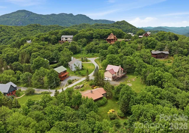 Photo 4 of Single family home for sale at 276 Four Diamond Dr, Banner Elk, NC 28604 | MLS# 4394348 | Listing updated on 2026-06-27