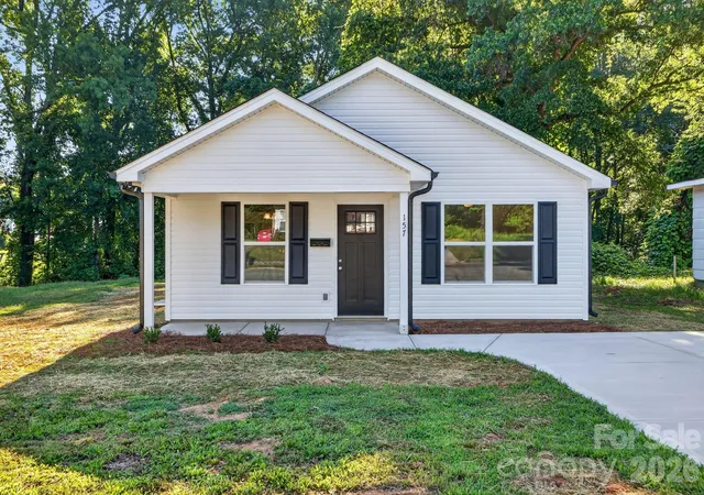 Single family home for sale at 157 3rd Street E, Gaffney, SC 29340 | MLS# 4394350 | Listing updated on 2026-08-01