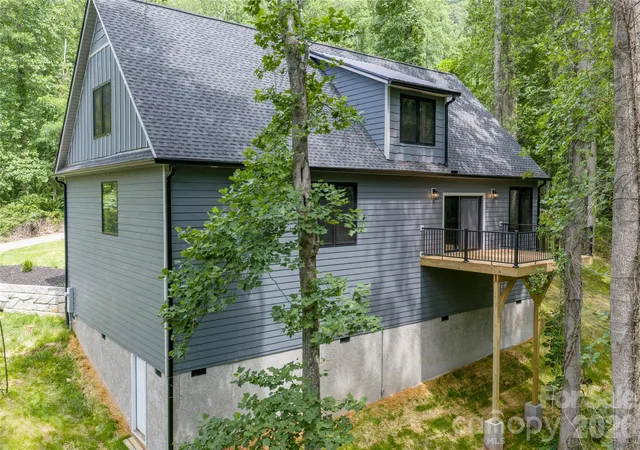 3rd image of 61 Bamboo Trl, Candler, NC 28715 | MLS# 4394352