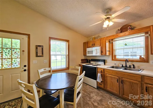 Homes for sale in Waynesville, NC | 68 Strollers Ln, Waynesville, NC 28785 | MLS# 4394372