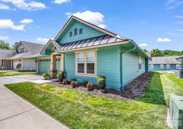 2nd image of 51 Barn Owl Wy, Hendersonville, NC 28792 | MLS# 4394410