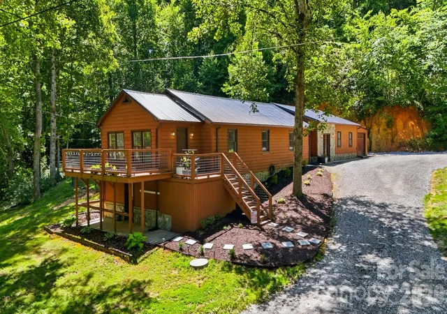1st image of 1857 Creekside Pl, Lenoir, NC 28645 | MLS# 4394415