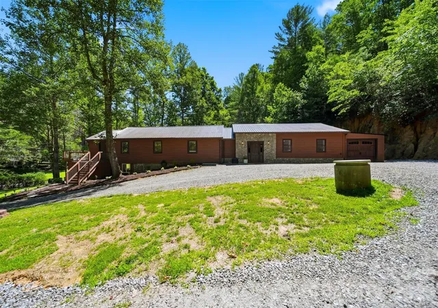 2nd image of 1857 Creekside Pl, Lenoir, NC 28645 | MLS# 4394415
